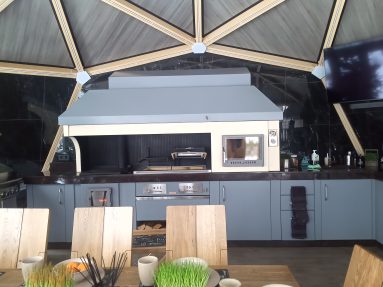 современная зона барбекю