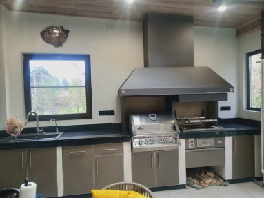 зона барбекю в доме